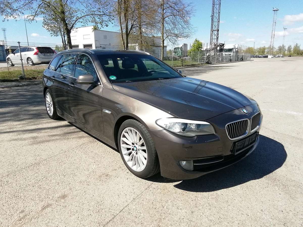 BMW 530, 3.0 l., wagon
