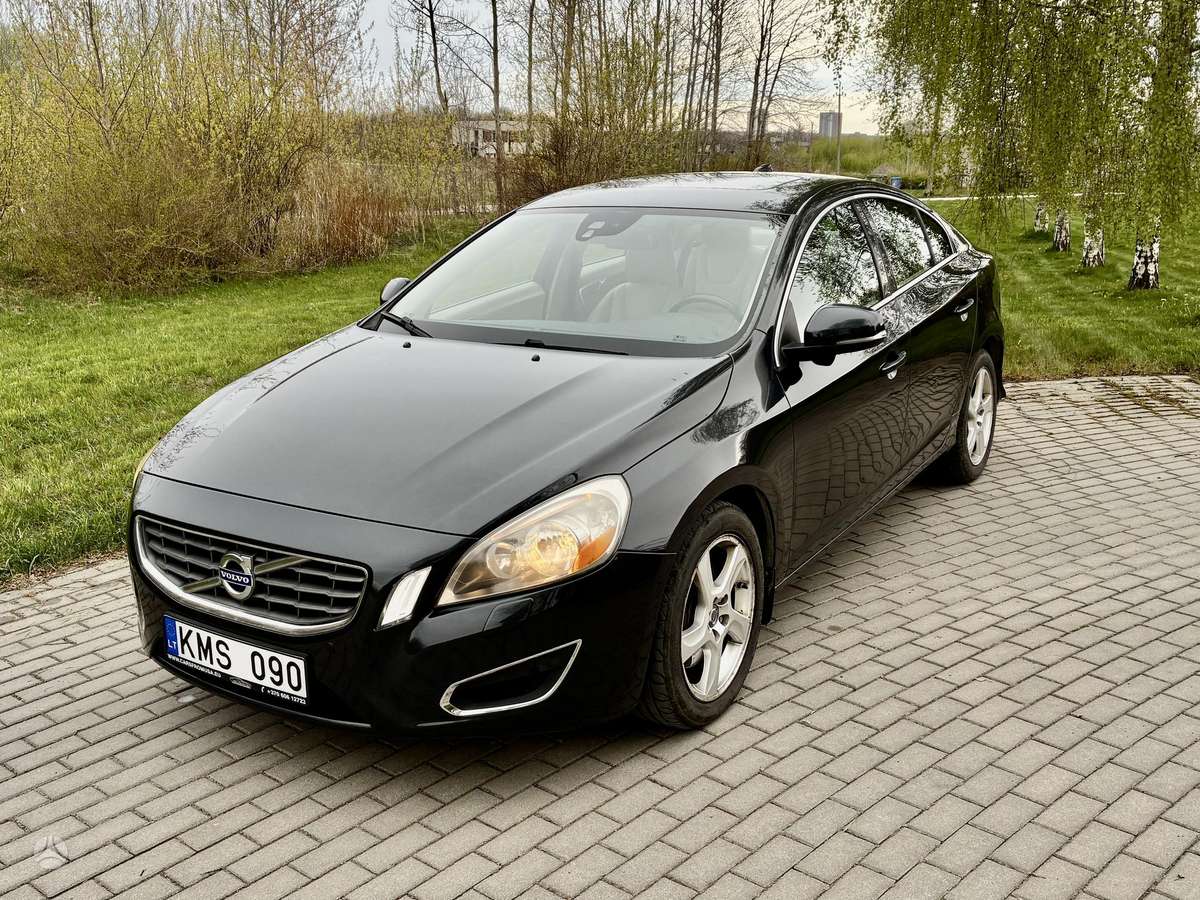 Volvo S60, 2.5 l., Седан