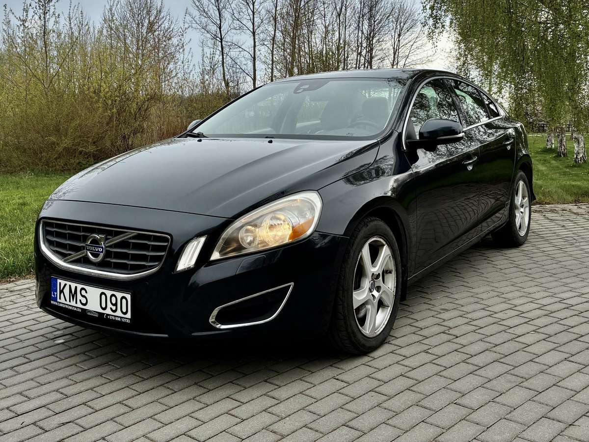 Volvo S60, 2.5 l., Седан