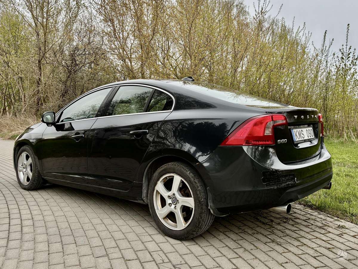 Volvo S60, 2.5 l., Седан