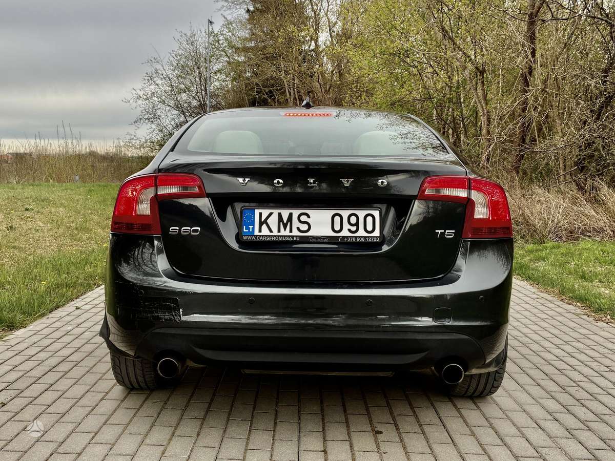 Volvo S60, 2.5 l., Седан