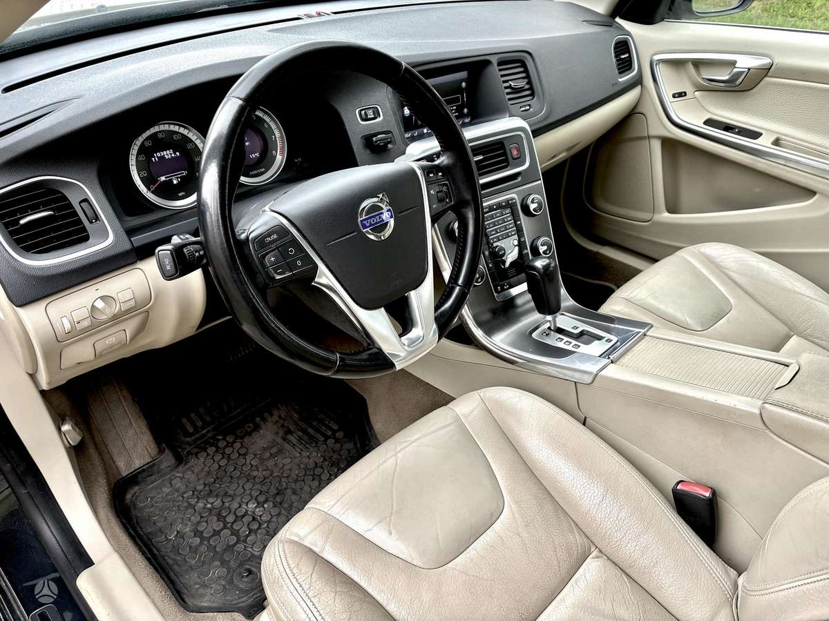 Volvo S60, 2.5 l., Седан