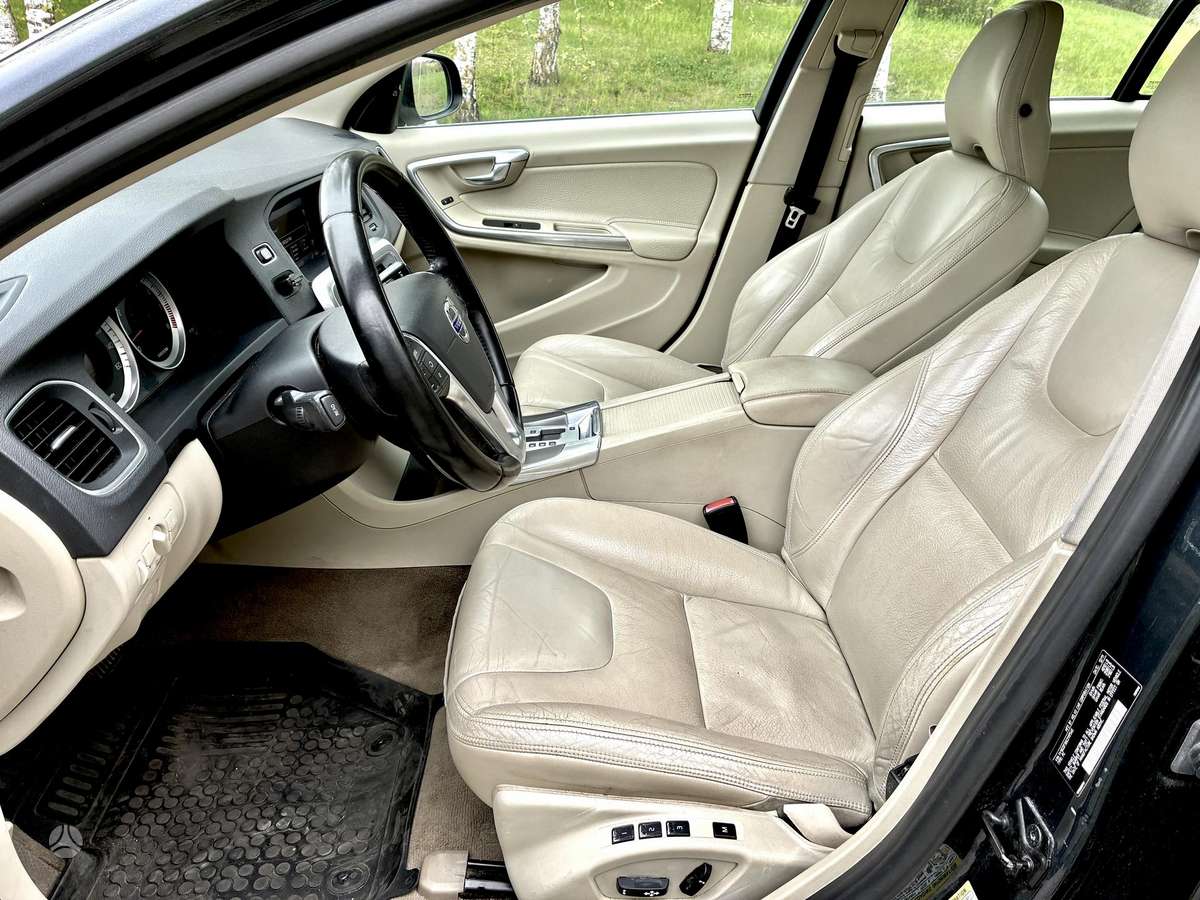 Volvo S60, 2.5 l., Седан