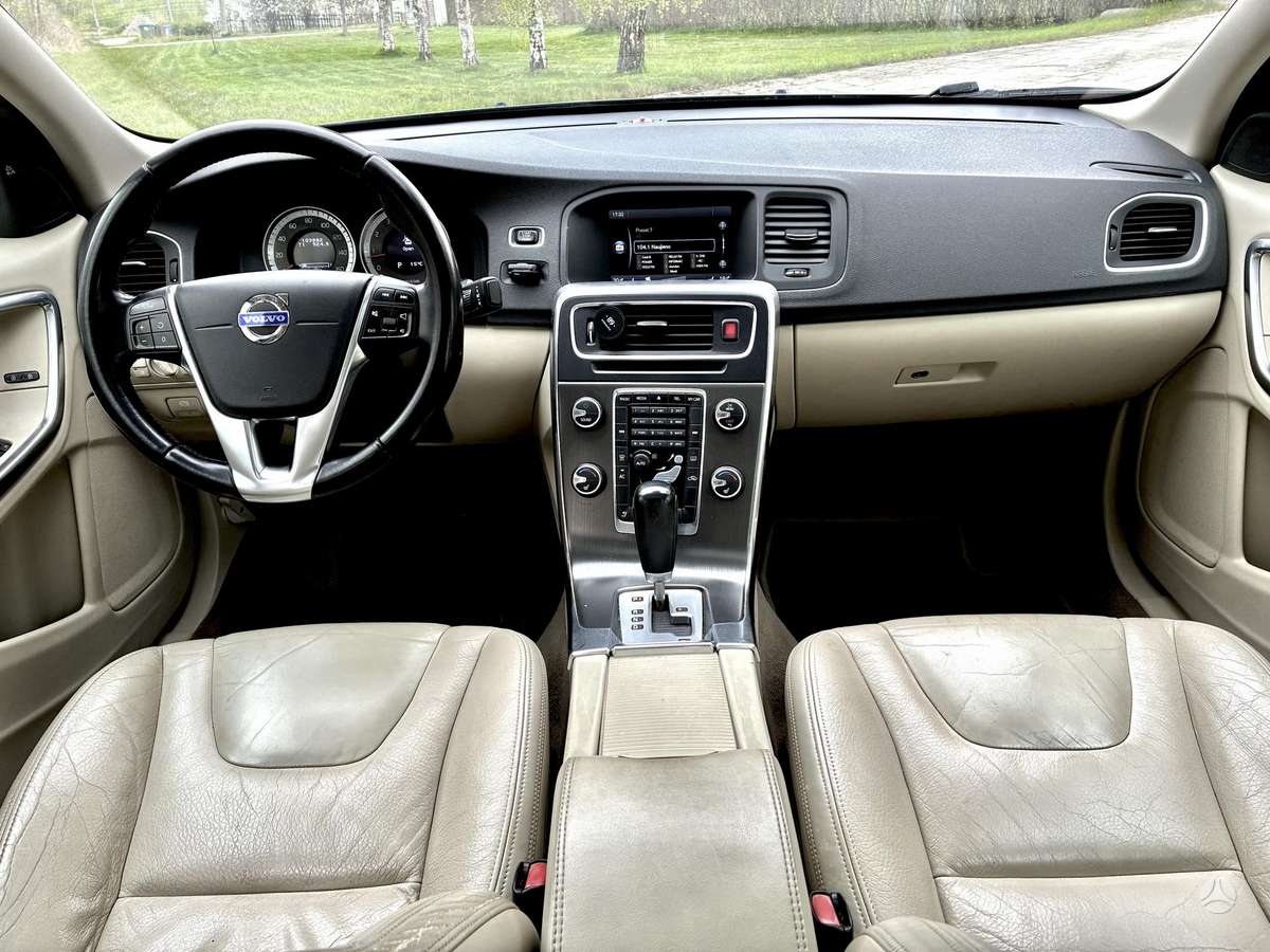 Volvo S60, 2.5 l., Седан