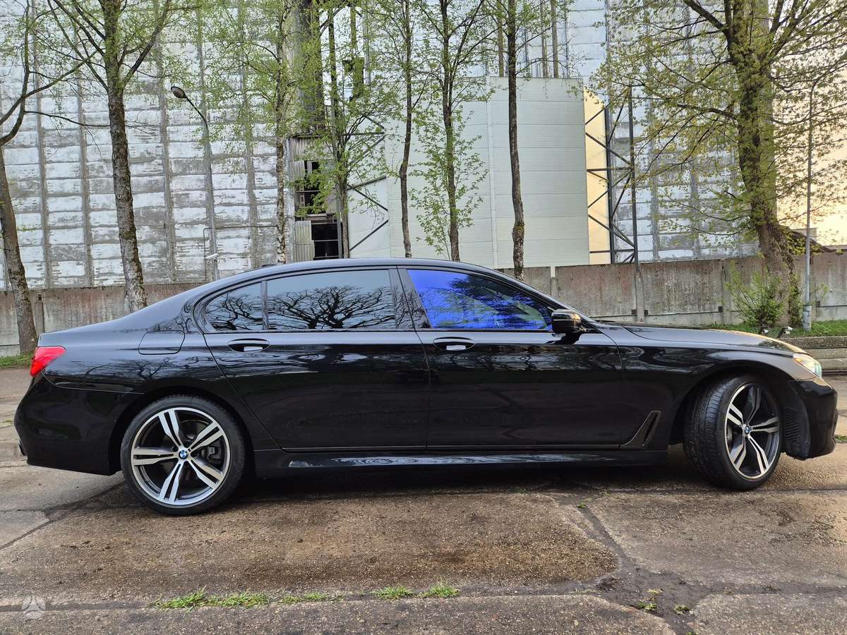 BMW 740, 3.0 l., Лимузин
