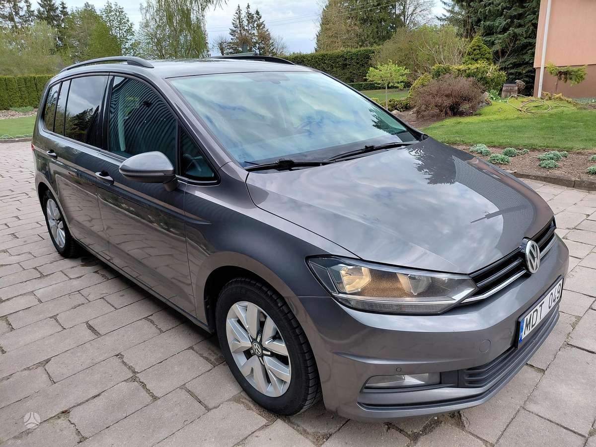 Volkswagen Touran - 3
