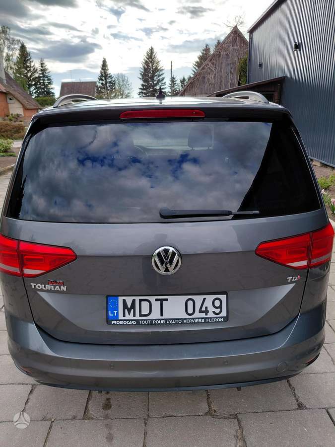 Volkswagen Touran - 5