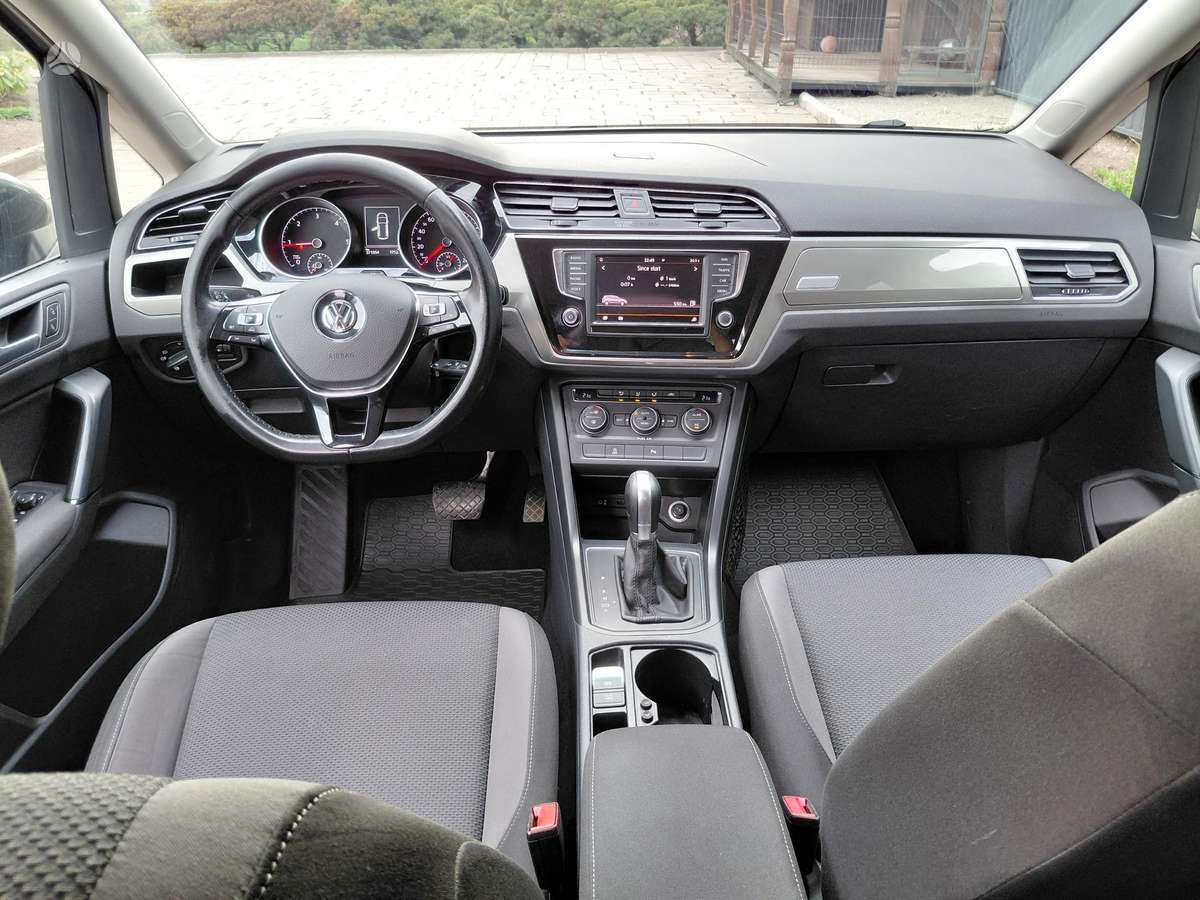 Volkswagen Touran - 6