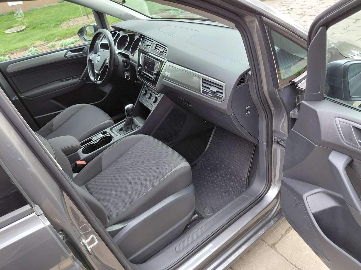 Volkswagen Touran - 7