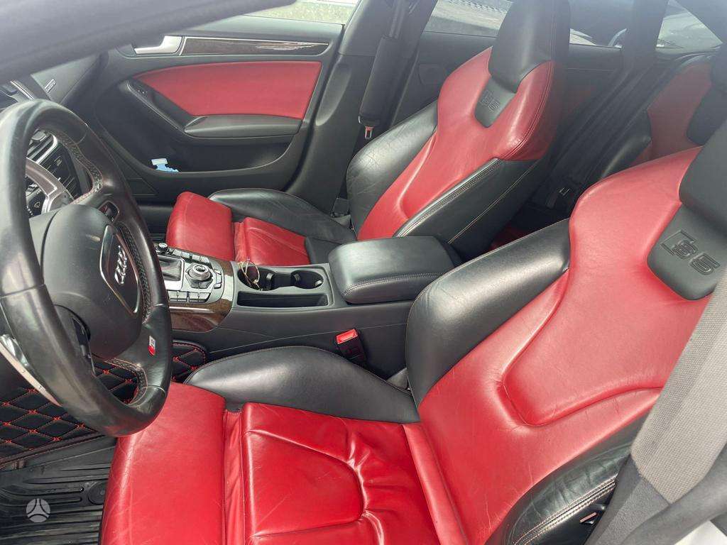 Audi S5, 3.0 l., Седан