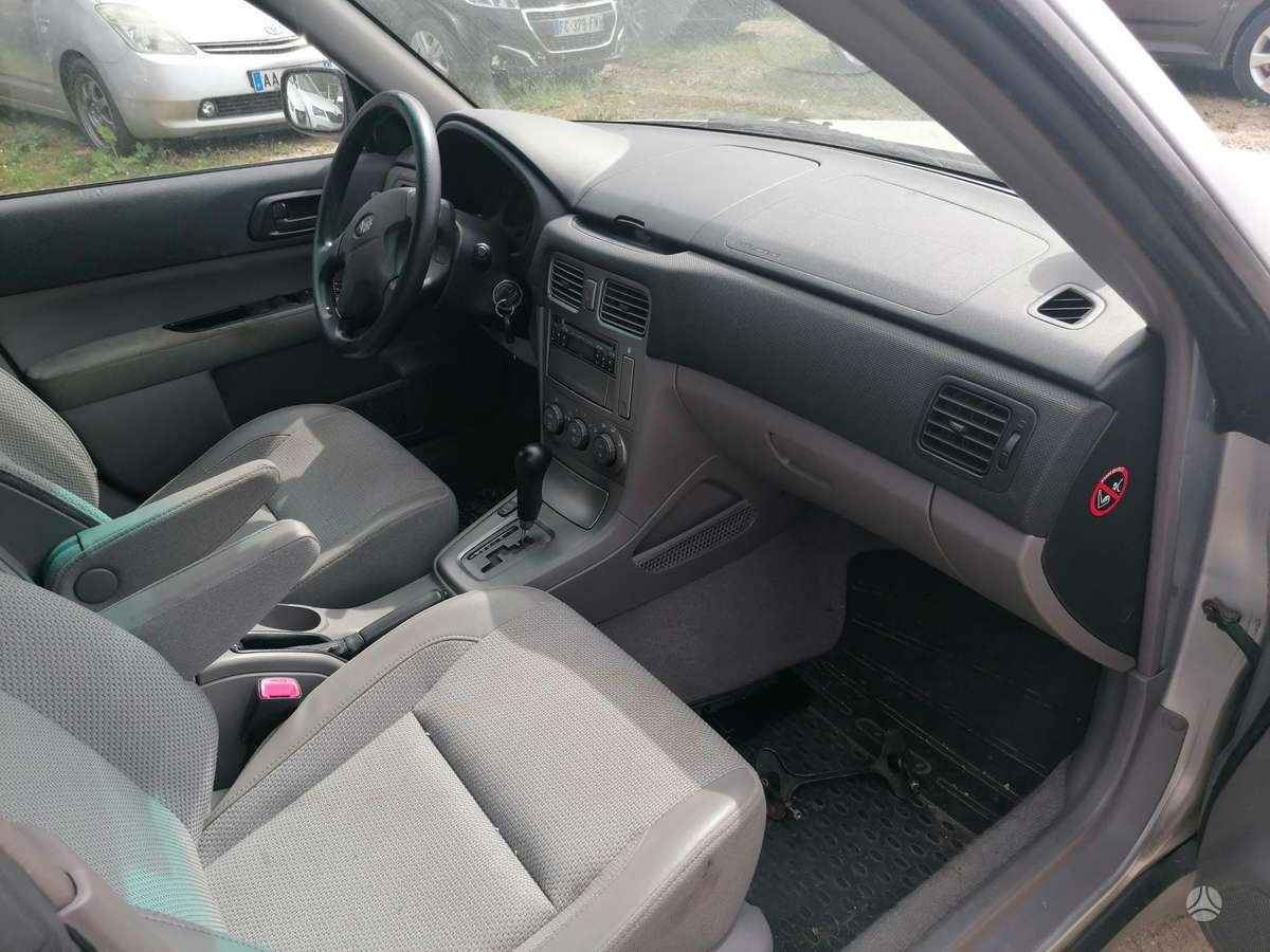 Subaru Forester, 2.0 l., Внедорожник / Кроссовер