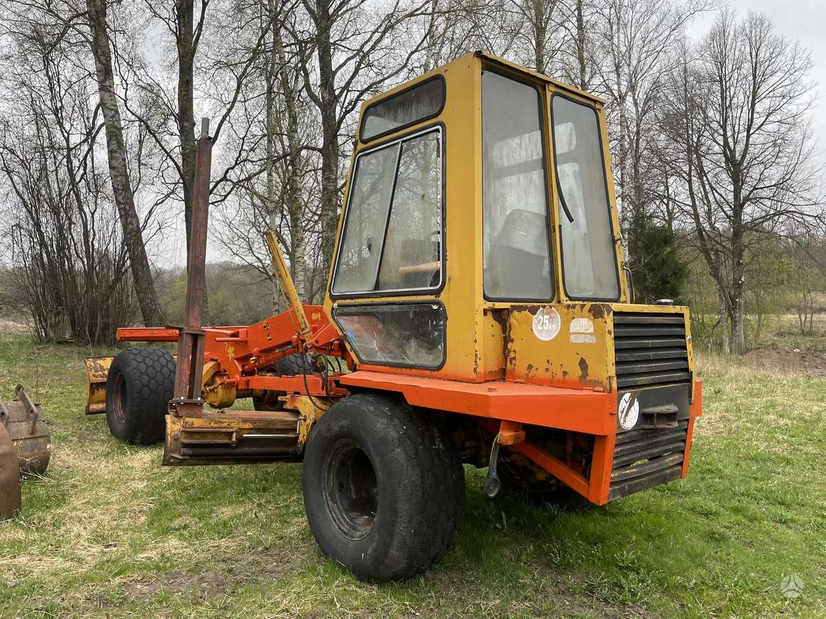 -Kita- Deutz MG, greideriai