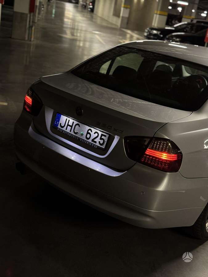 BMW 330, 3.0 l., Седан
