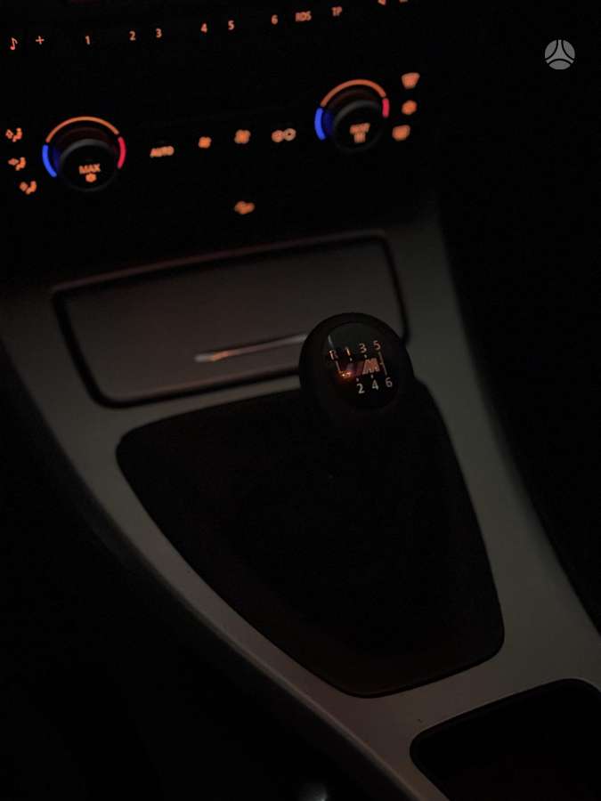 BMW 330, 3.0 l., Седан