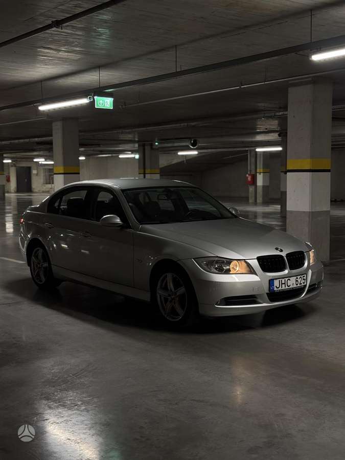 BMW 330, 3.0 l., Седан