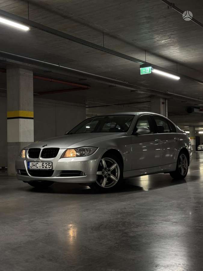 BMW 330, 3.0 l., Седан