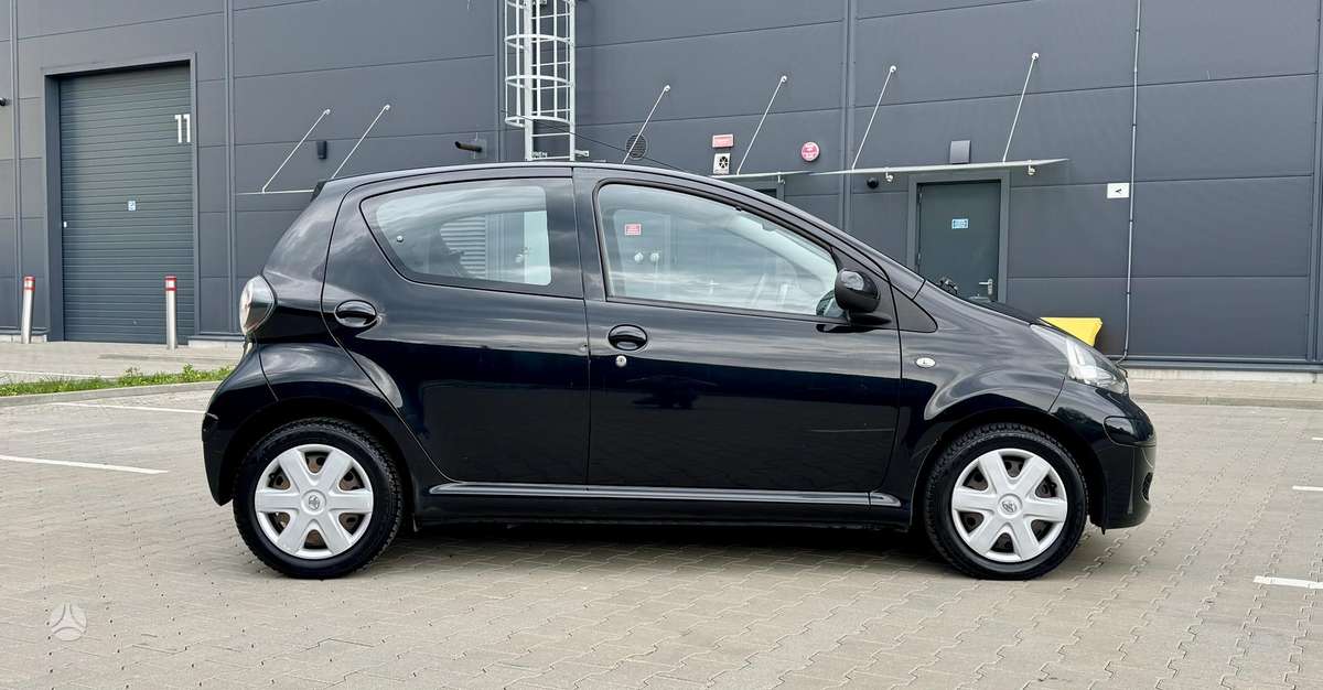 Toyota Aygo, 1.0 l., hatchback