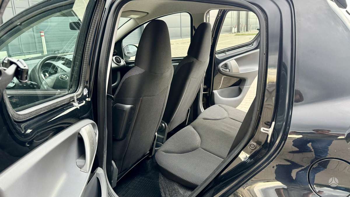 Toyota Aygo, 1.0 l., hatchback