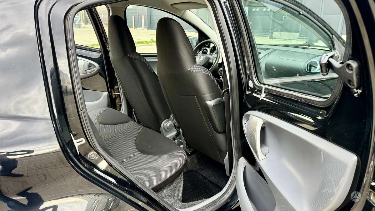 Toyota Aygo, 1.0 l., hatchback