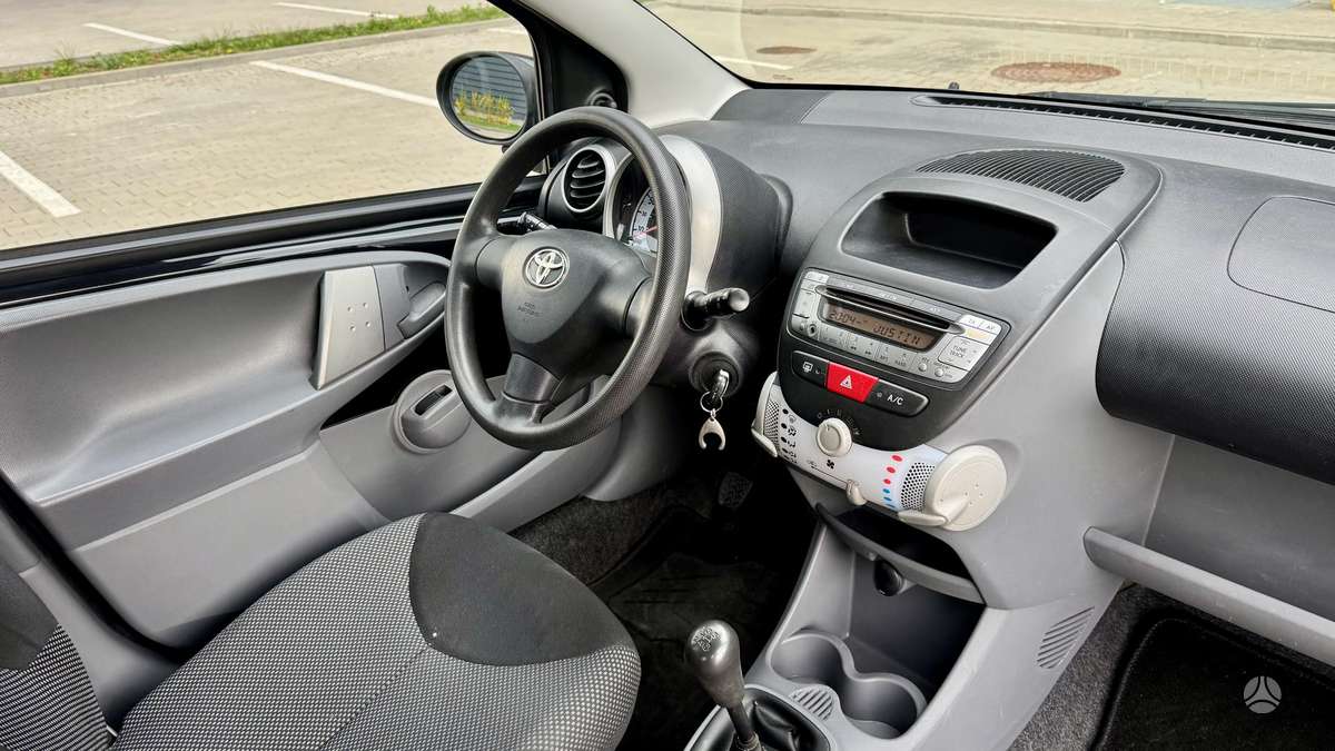 Toyota Aygo, 1.0 l., hatchback