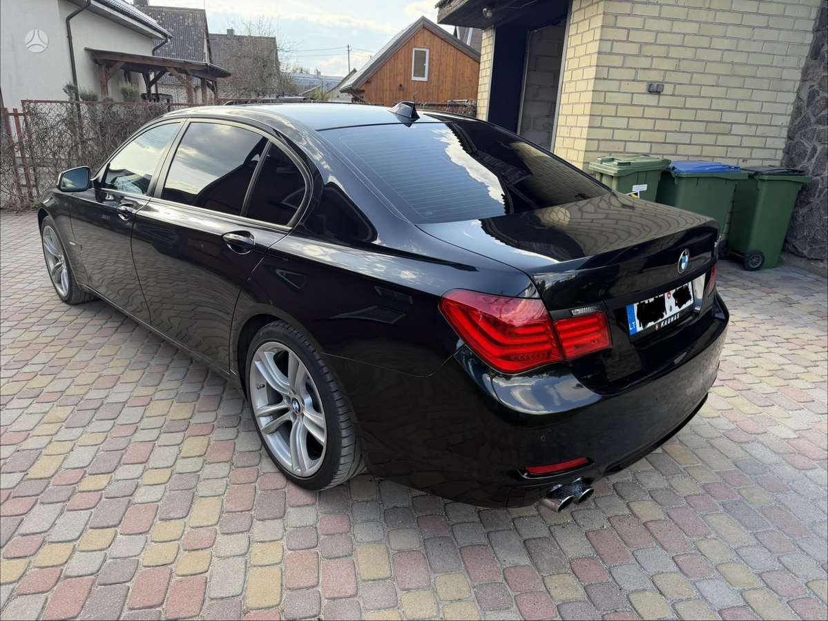 BMW 730, 3.0 l., Седан