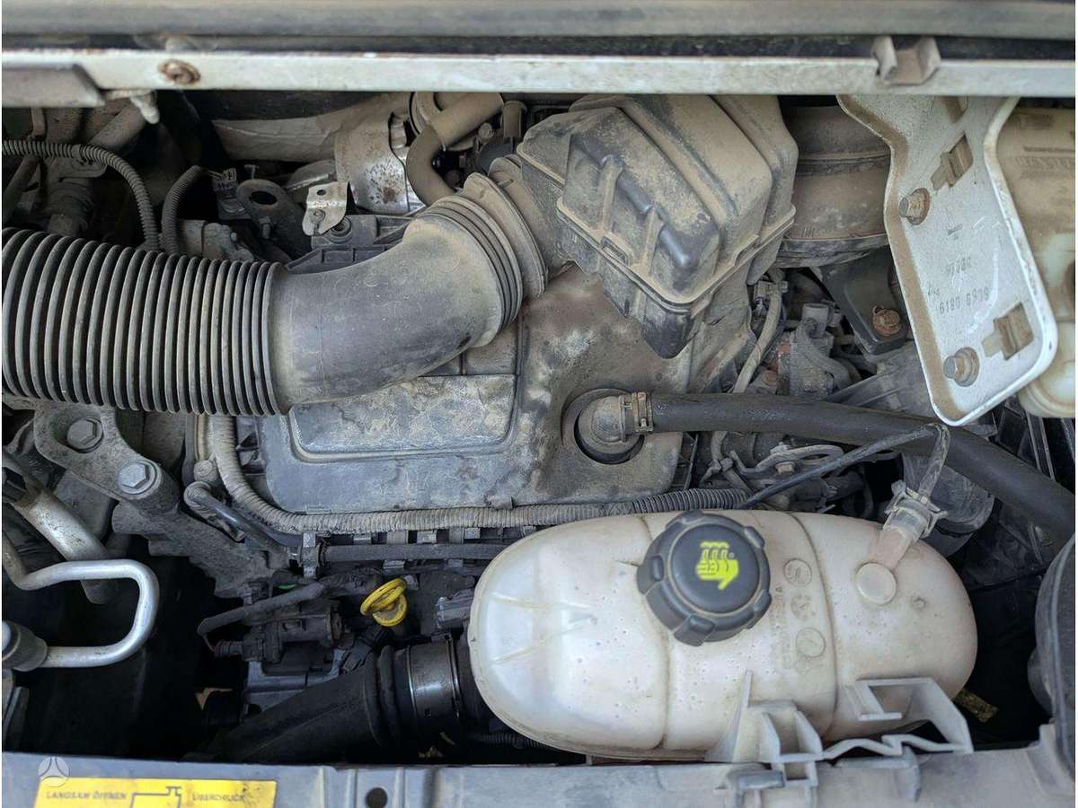 Opel Vivaro двигатель