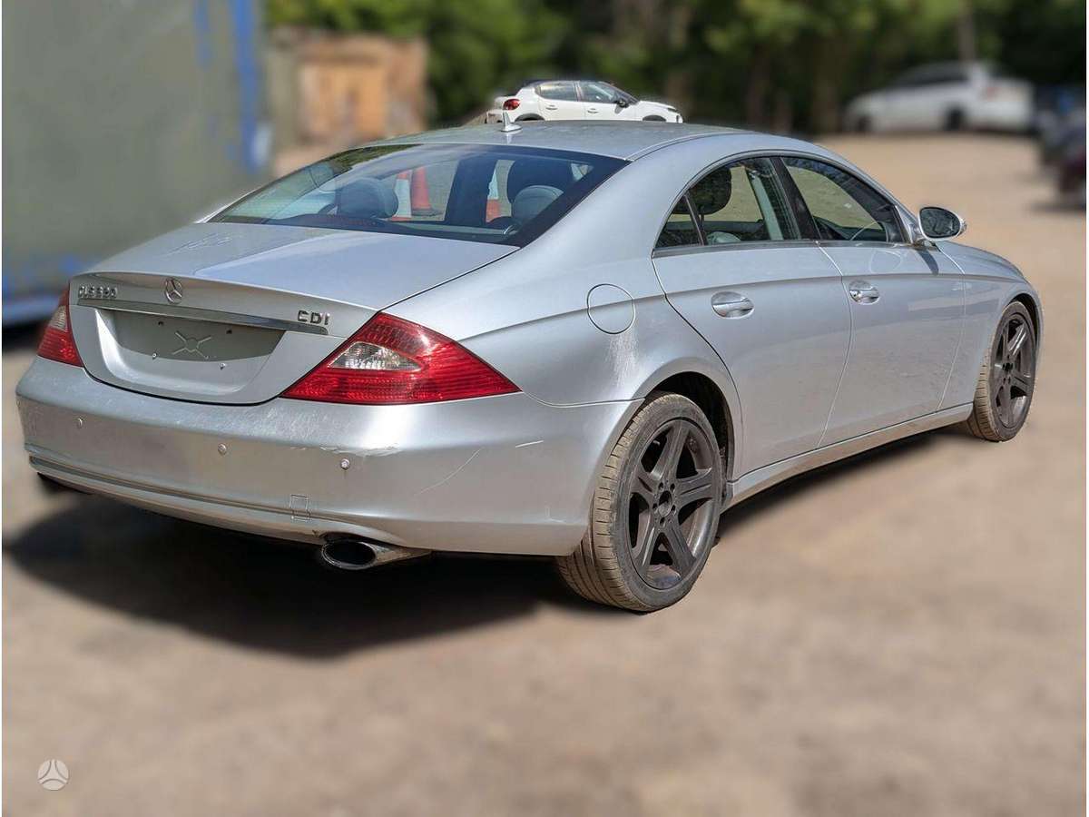 Mercedes-Benz CLS320 engine
