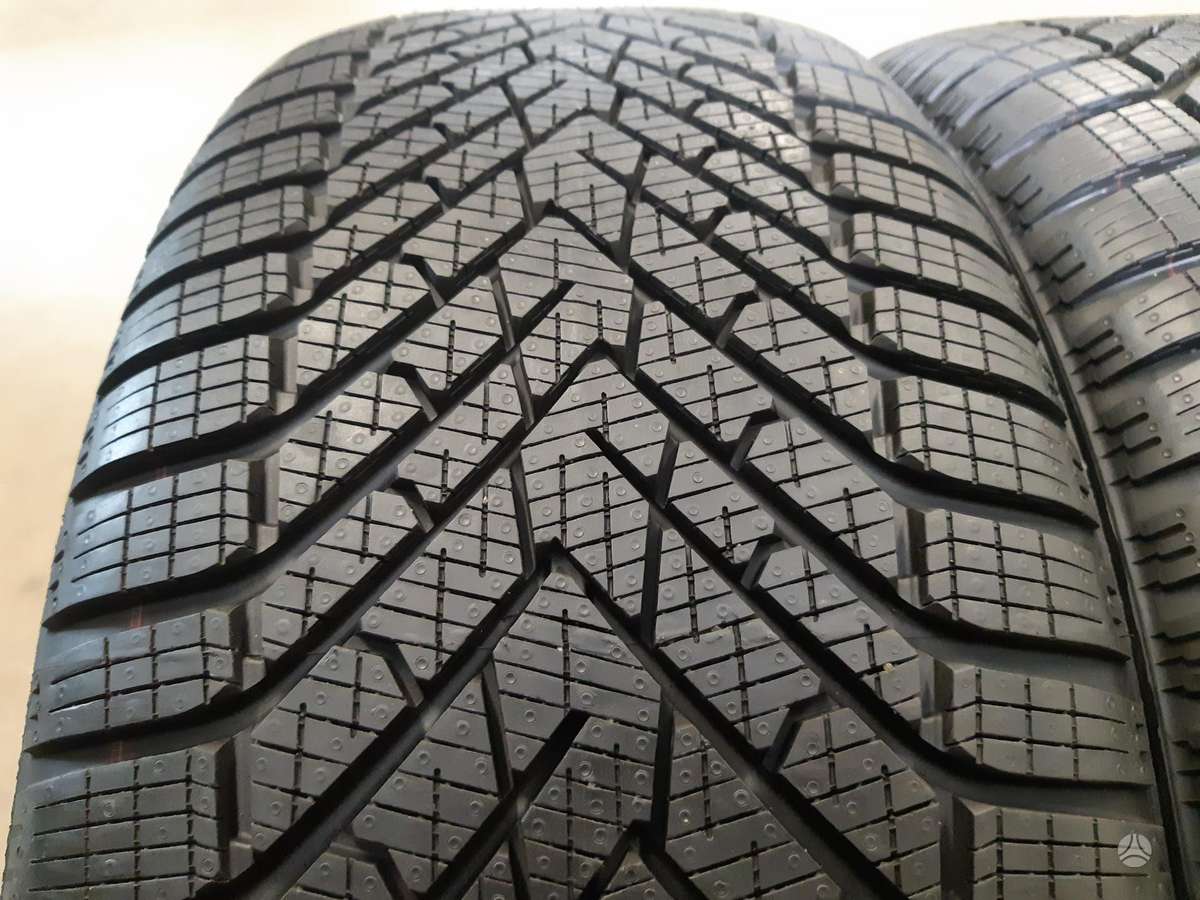 Pirelli 2023m PZero Winter 85%, winter 285/35 R23