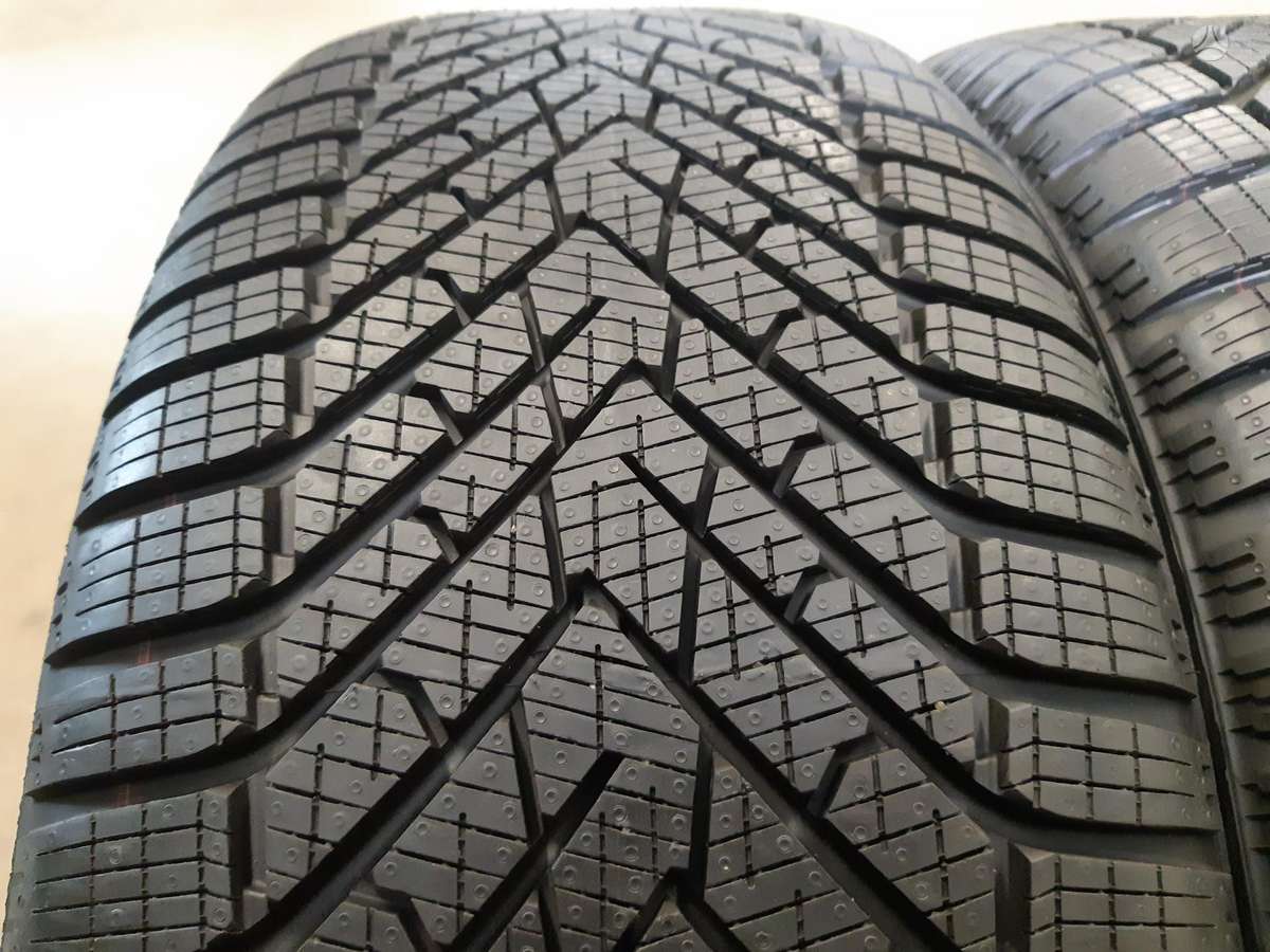 Pirelli 2025m Scrp. Winter 2 85%, žieminės 285/35 R23