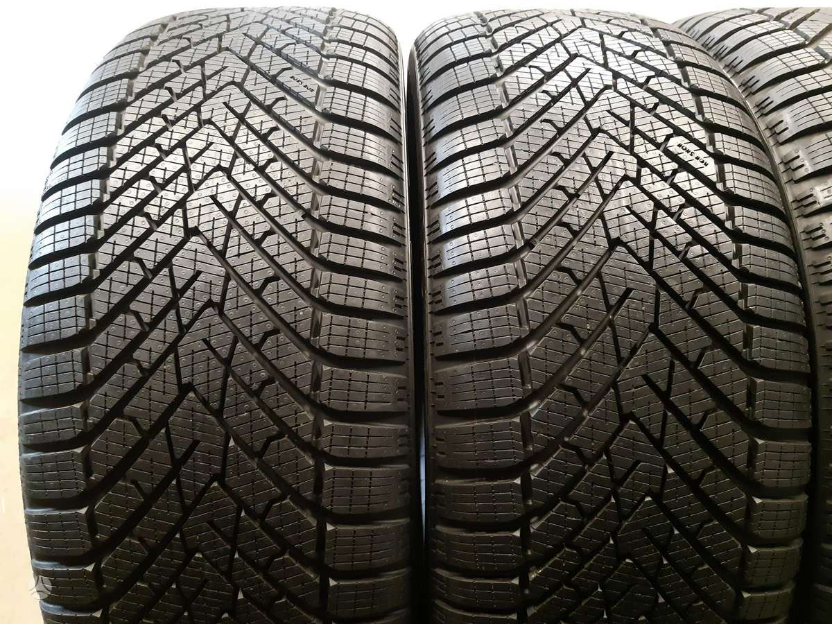 Pirelli 2025m Scrp. Winter 2 85%, žieminės 285/35 R23