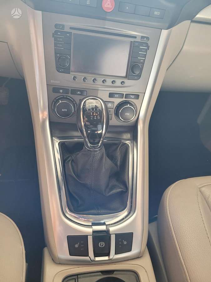 Opel Antara, 2.2 l., Внедорожник / Кроссовер