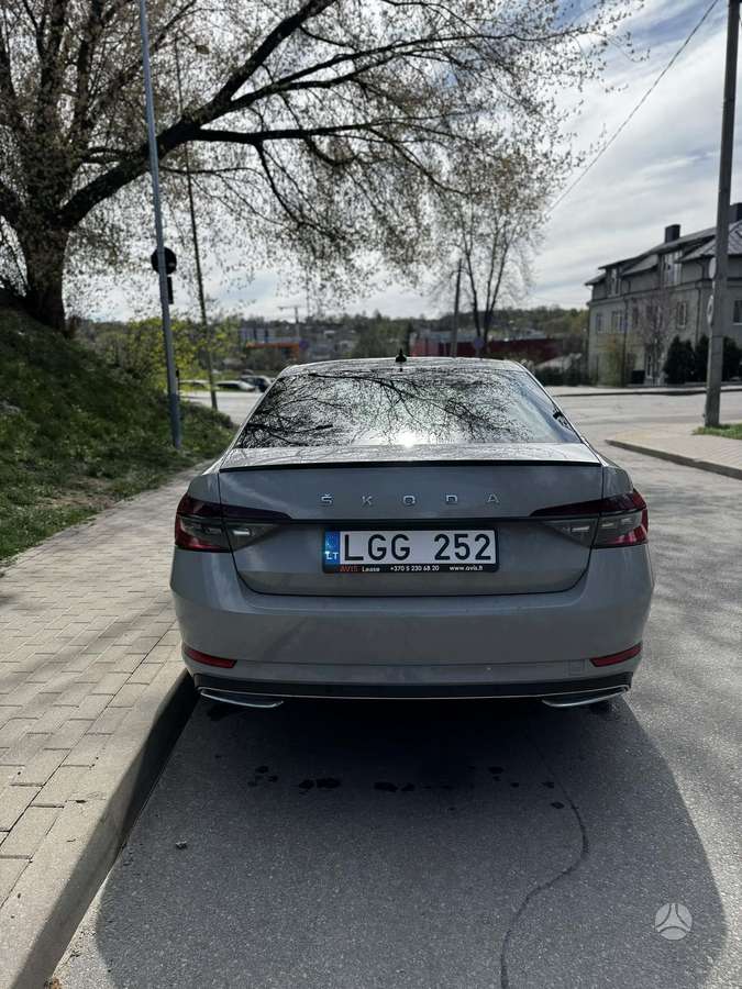 Skoda Superb, 1.5 l., hatchback