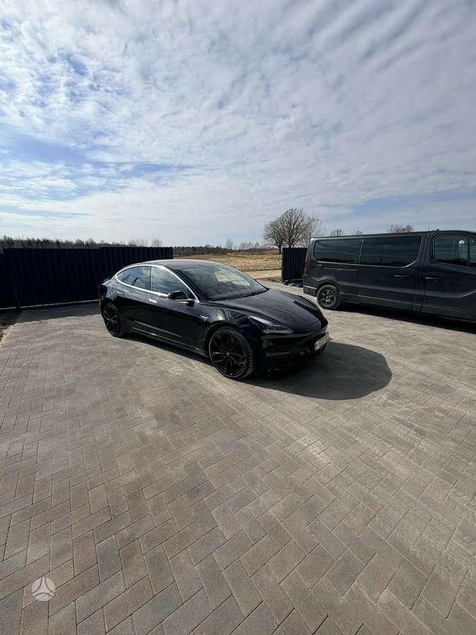 Tesla Model 3, 75 кВт·ч, Хэтчбек