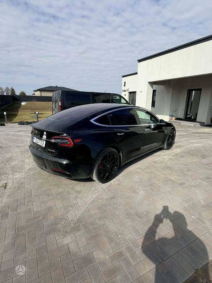 Tesla Model 3, 75 кВт·ч, Хэтчбек