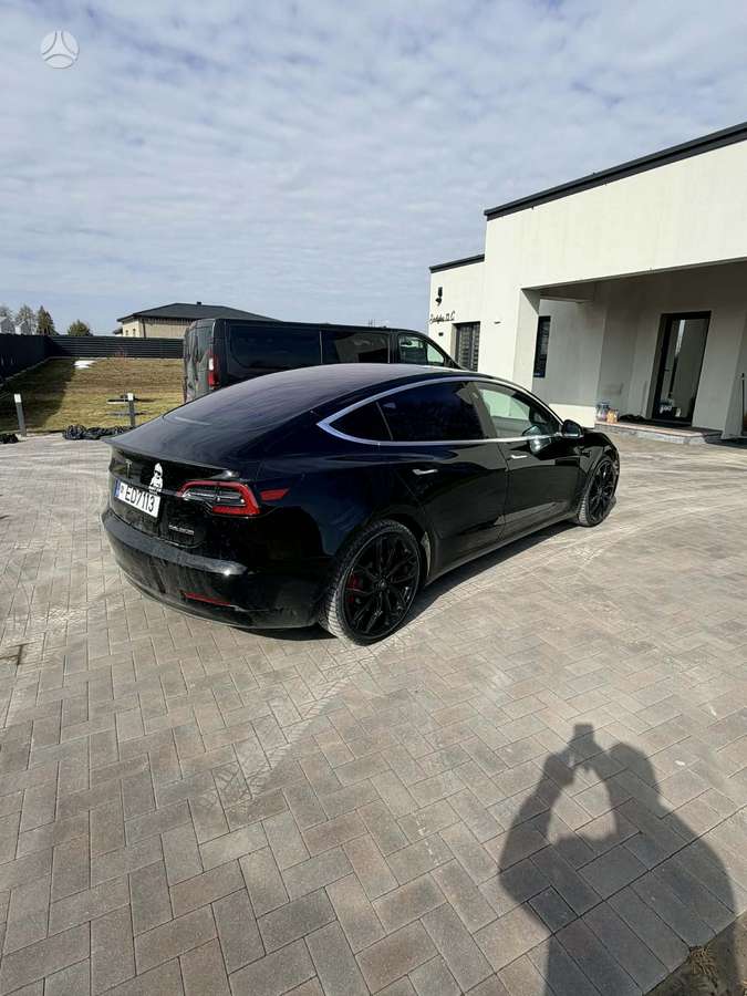 Tesla Model 3, 75 kWh, hečbekas