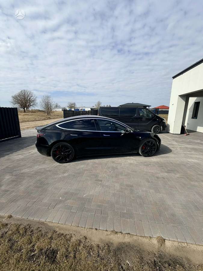 Tesla Model 3, 75 кВт·ч, Хэтчбек