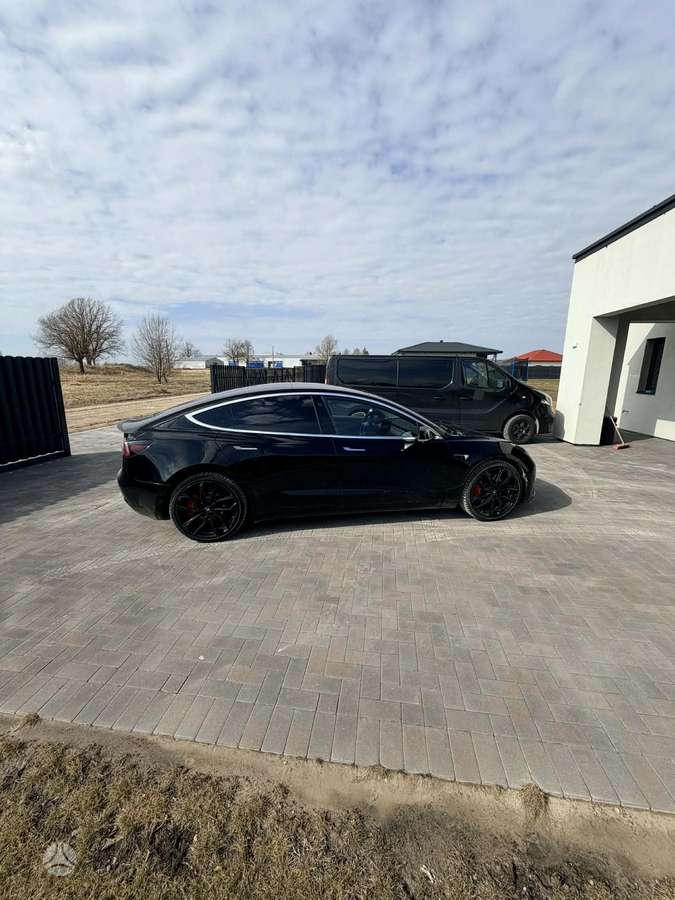 Tesla Model 3, 75 kWh, hečbekas
