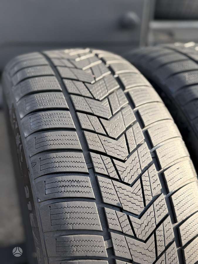 Tracmax, all-season 215/55 R18