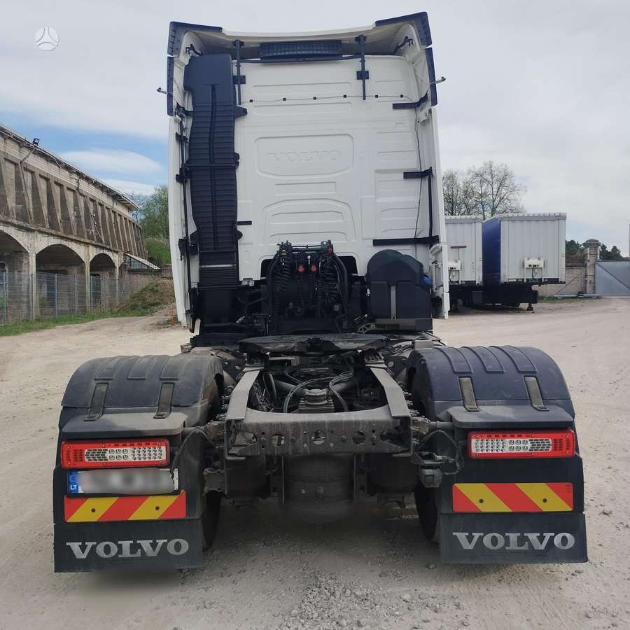 Volvo FH 500 Aero, double sleeper