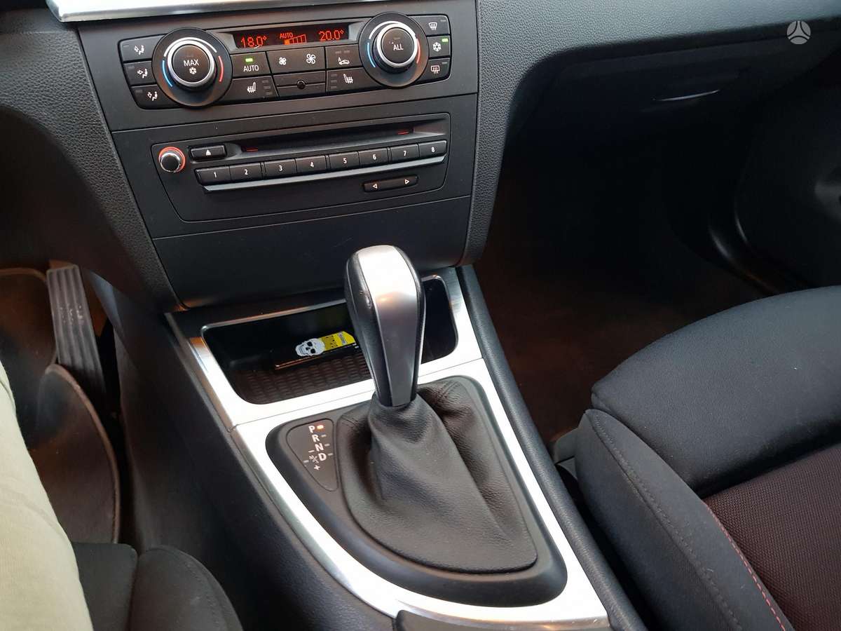 BMW 120, 2.0 l., hatchback
