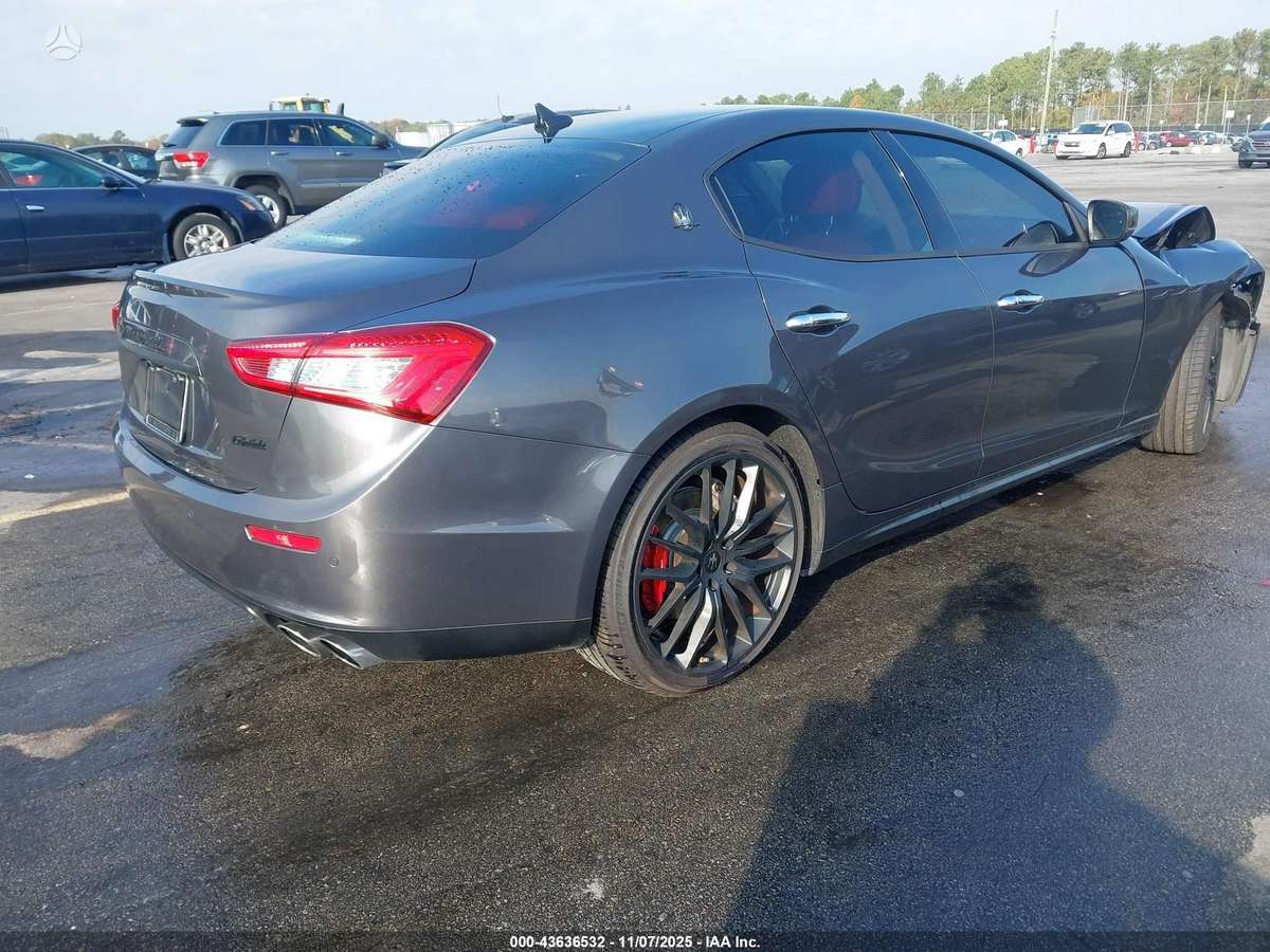 Maserati Ghibli for parts. Dalimis