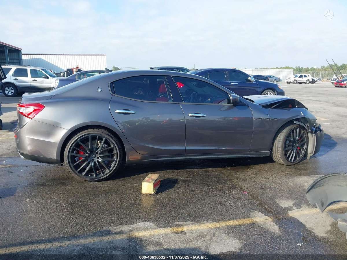 Maserati Ghibli for parts. Dalimis