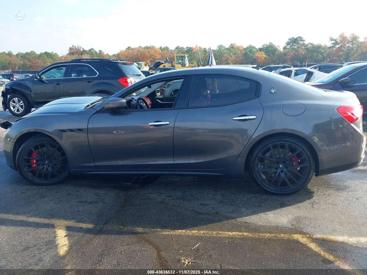 Maserati Ghibli for parts. Dalimis