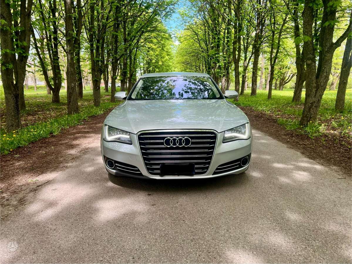 Audi A8, 4.1 l., sedanas