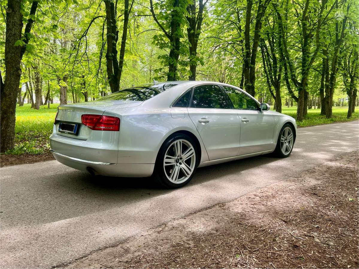 Audi A8, 4.1 l., sedanas