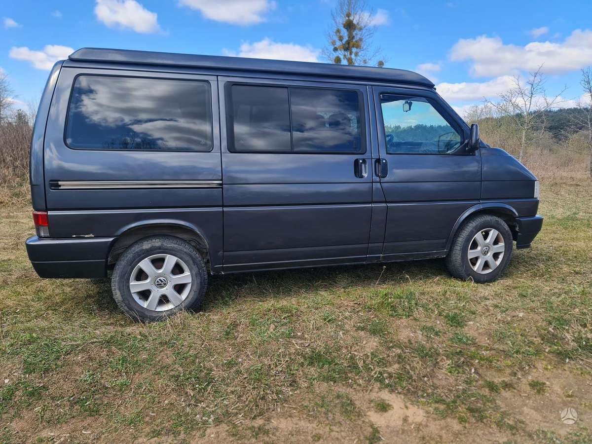 Volkswagen Multivan, 2.4 l., Минивэн