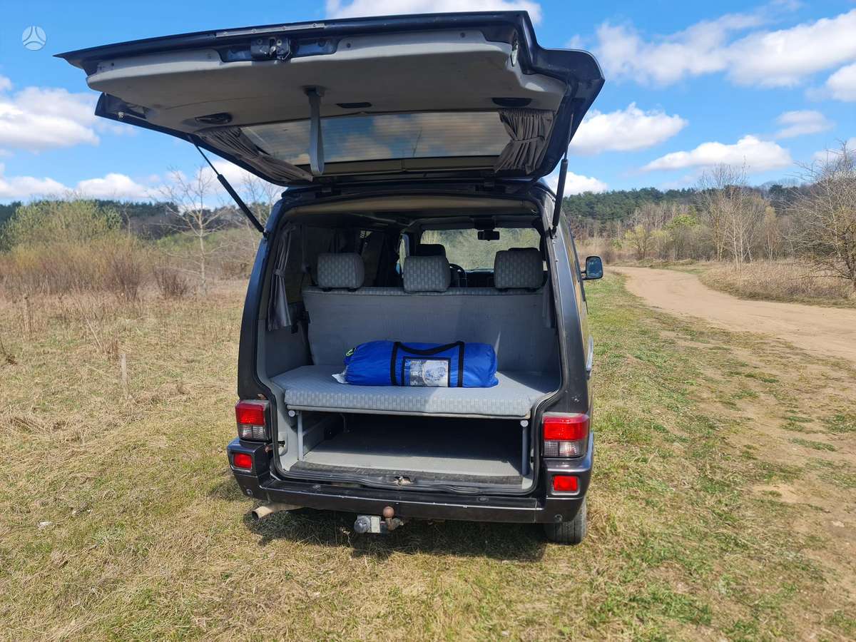 Volkswagen Multivan, 2.4 l., mpv / minivan