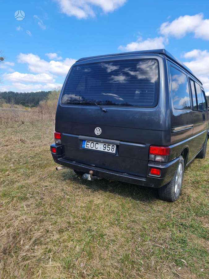 Volkswagen Multivan, 2.4 l., Минивэн