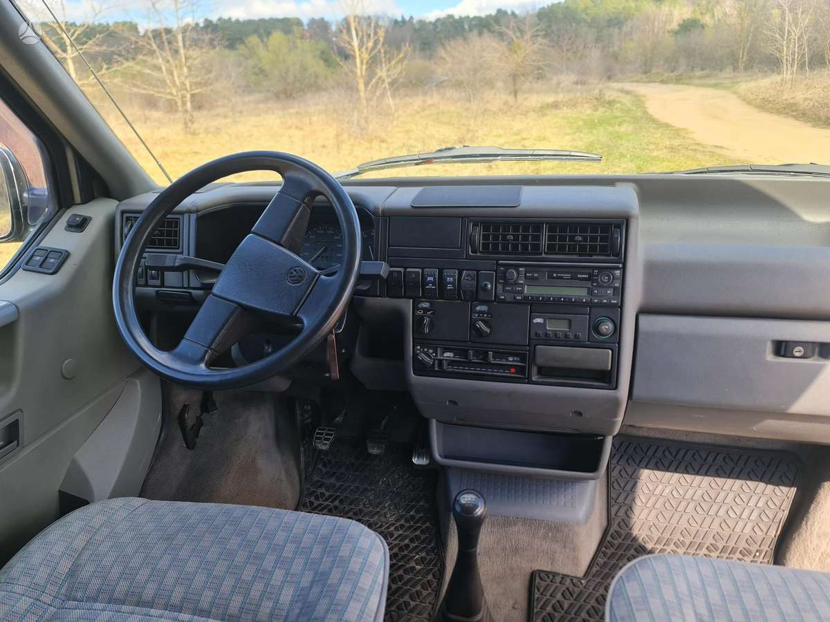 Volkswagen Multivan, 2.4 l., Минивэн