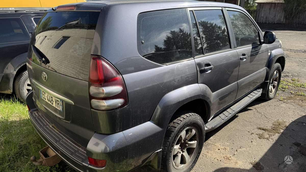 Toyota Land Cruiser